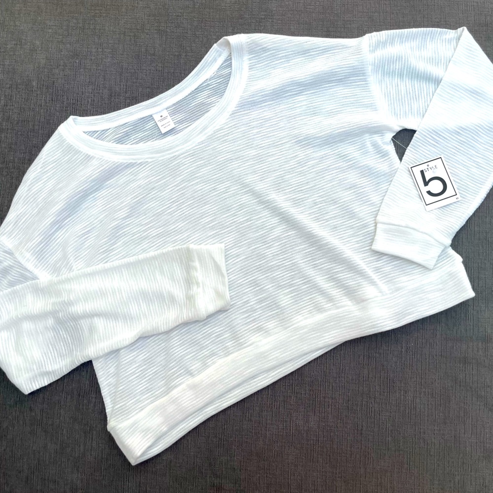 NWT style five long sleeve white shirt